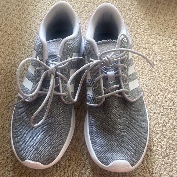 Adidas Size 8 - Picture 4 of 4